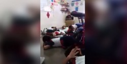 #Video Maestra hizo esto para calmar a alumnos en balacera