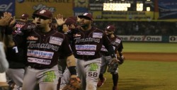 Tomateros gana el primero 4-0 a Mayos