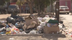 Basura inunda Infonavit Las Flores