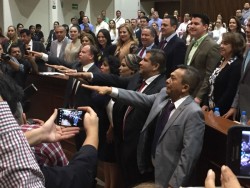 Nombran alcaldes sustitutos y toman protesta alcaldes suplentes