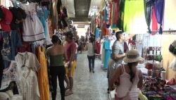 Locatarios morosos podrían perder su espacio en mercados