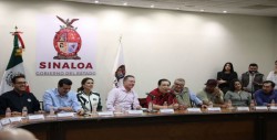 El Gobernador Quirino Ordaz Coppel recibe a Tomateros