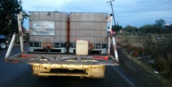 Detienen a 3 personas con 3 mil litros de combustible