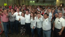 Álvaro Ruelas arranca pre- campaña con mujeres priistas