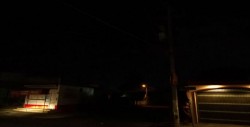 Aún no funcionan las lámparas en Villas del Real