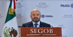 PGR investiga aparición de mantas en la CDMX