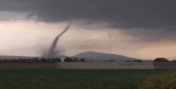 Tornado daña 45 casas en Jiquipilco, Estado de México