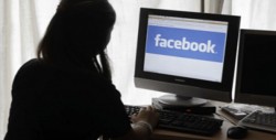 Detenidos por vender droga vía Facebook