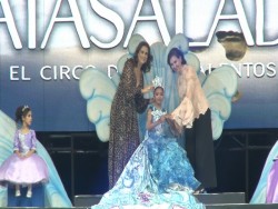 Coronan a Gretel I como Reina Infantil
