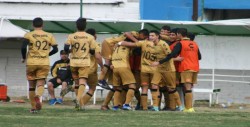 Dorados empatan en la Liga Premier