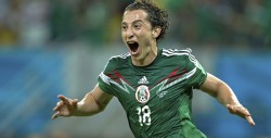 Andrés Guardado recibe por adelantado regalo del 14 de febrero