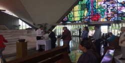 Con la imposición de ceniza se preparan para Semana Santa