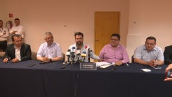 Se reúnen empresarios con fiscal general de justicia