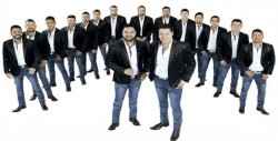 Todo listo para concierto en la explanada de Gobierno