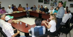 Sector pesquero de Sinaloa dona 20 toneladas de pescado al DIF Sinaloa
