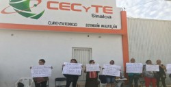 Estudiantes sin escuela digna y víctimas de asaltos