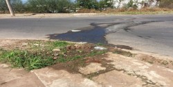 Una fuga de agua se registra en Colinas de San Miguel