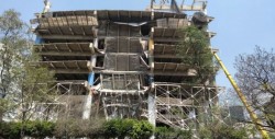 #Video Se derrumba parte de un edificio