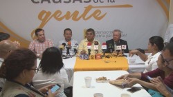 El PRD le da candidatura a diputación federal a Adolfo Rojo