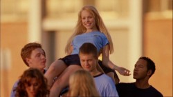 5 Actores adultos que han interpretado adolescentes