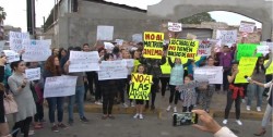 Marchan en contra de las "arañas" en la ciudad