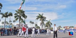 Celebran Día de la Bandera