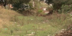 Arroyo con basura por la Hilario Medina