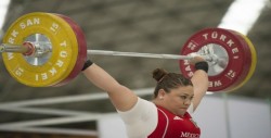 Tania Mascorro recibe llamado a la Selección Nacional de Halterofilia
