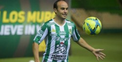 #Video Captan a Landon Donovan orinando en entrenamiento de León