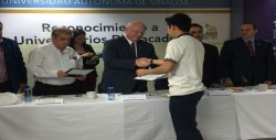 Reconoce la UAS a alumnos y docentes destacados