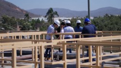 Trabajadores de una empresa conocen sobre el proceso de las aguas residuales
