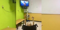 Emociona a pequeño fan llamada de Goku