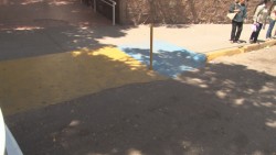 Persiste falta de cultura para respetar rampas para discapacitados