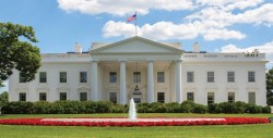 Casa Blanca descarta "cambios inmediatos" en gabinete de Trump pese a rumores