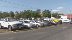 No se cumple reglamento de estacionamientos