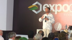 Jorge Castañeda imparte conferencia magistral en Expoceres
