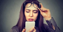 Estudio revela lo que puede causarle a tus ojos el celular