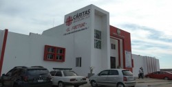 Cáritas realiza desayuno con causa
