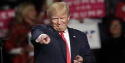 Trump elogia al gendarme que se intercambió por rehén en Francia