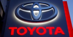 Toyota lanza en Nueva York la nueva generación del todocaminos RAV4