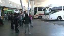 Arriban turistas a Mazatlán