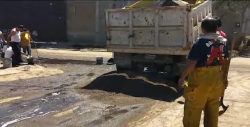 Derrame de combustible moviliza a bomberos