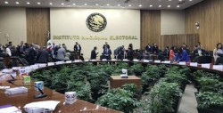 INE aprueba formato del primer debate presidencial