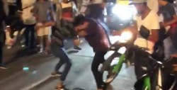 #Video Graban pleito entre motociclistas en malecón de Mazatlán