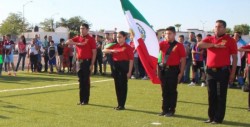 Cancha de fútbol de las Haciendas ya tiene pasto sintético