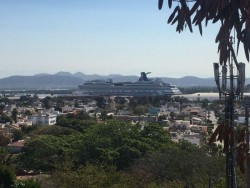 Turistas navieros reactivan economía