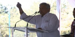 Inicia AMLO gira por Sinaloa en Mazatlán