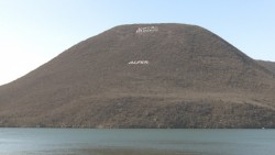 Colocan propaganda política en los cerros de la Bahía de Topolobampo