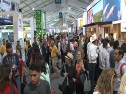 Mazatlecos se adueñan del Tianguis Turístico