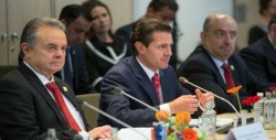 En Holanda, Peña se reúne con la Federación de Trabajadores